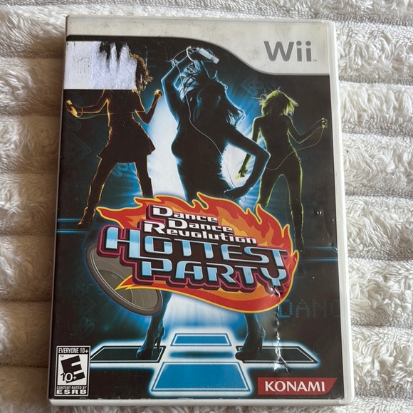 2/$10 Dance Dance Revolution Hottest Party for Wii - Picture 1 of 3
